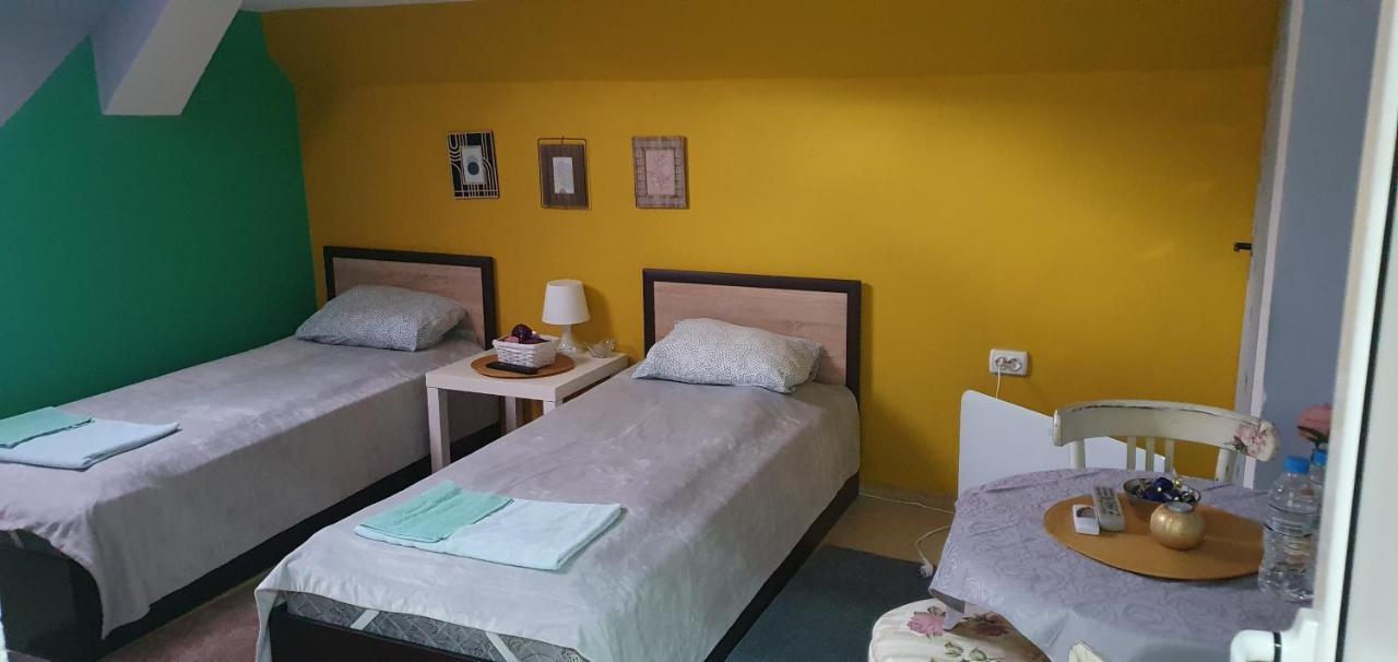 Rooms Lagat โตรยัน ภายนอก รูปภาพ