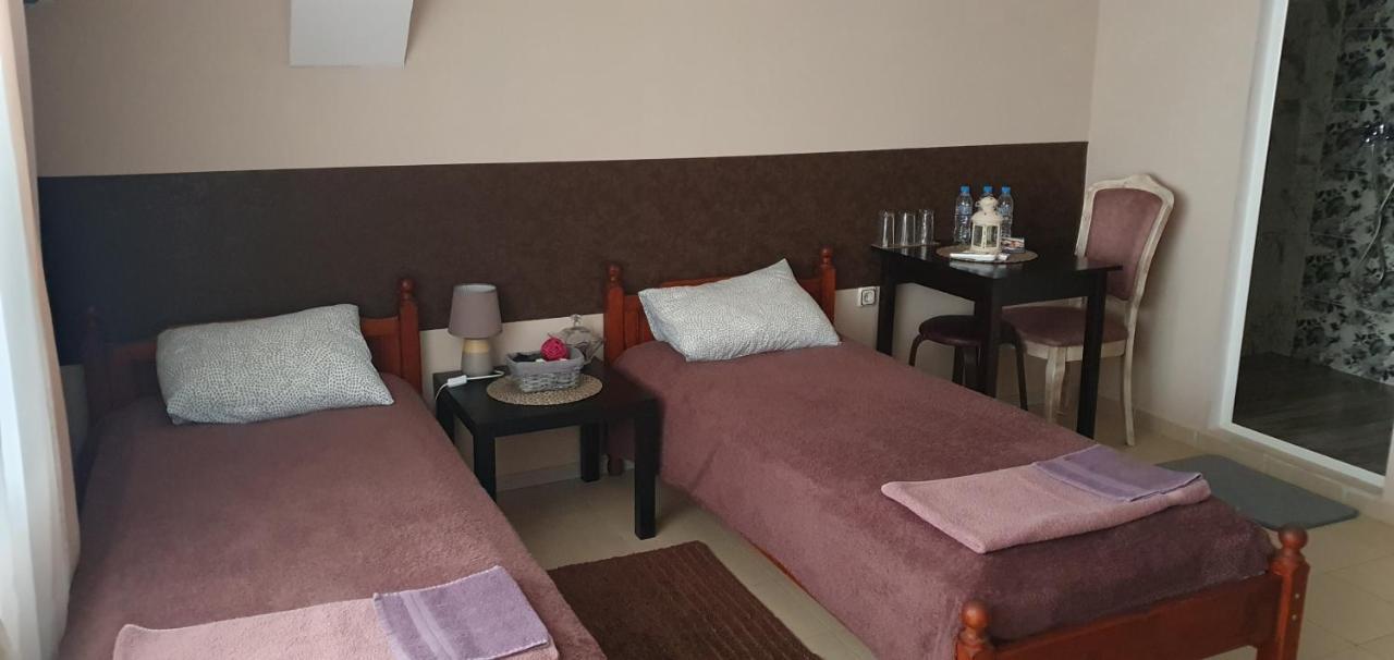 Rooms Lagat โตรยัน ภายนอก รูปภาพ