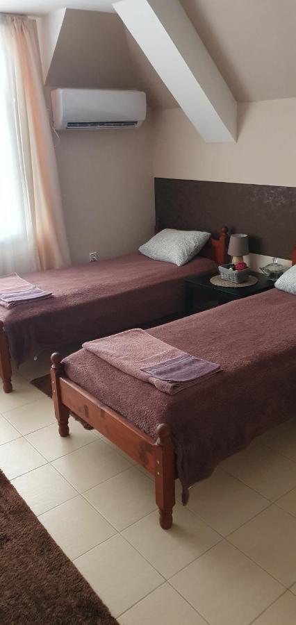 Rooms Lagat โตรยัน ภายนอก รูปภาพ